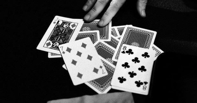 İskambil Kağıdı Oyunları - 2 ve 4 Kişilik İskambil Kart Oyunları