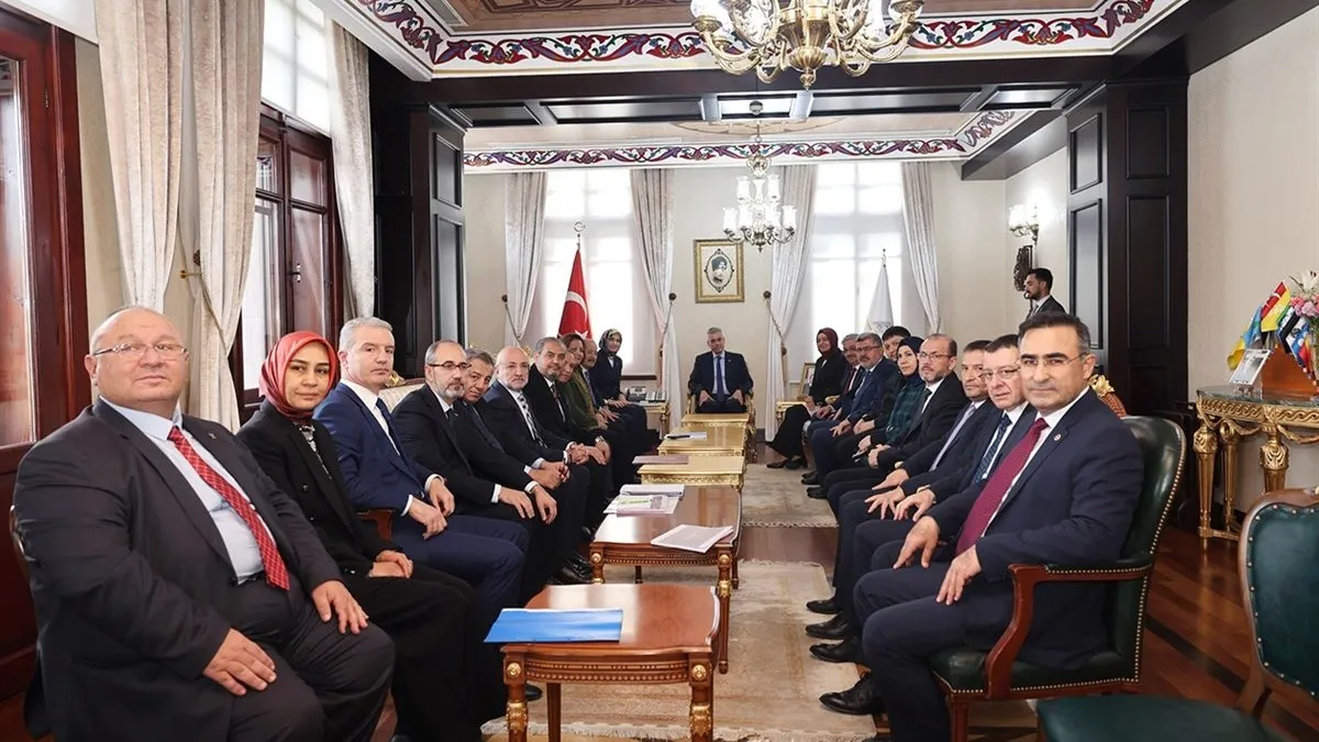 Bakan Memişoğlu: Vatandaşlarımızın sigaradan kurtulmalarını istiyoruz Bakan Memişoğlu: Vatandaşlarımızın sigaradan kurtulmalarını istiyoruz