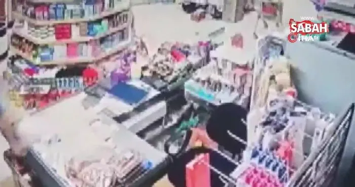 Son dakika haberi: Niğde’de 5.1’lik deprem anına markette ellerindeki ürünleri atarak panikle kaçan müşteri kamerada | Video