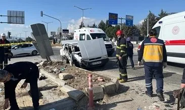 Kütahya’da iki otomobil çarpıştı: 3 ölü, 2 yaralı