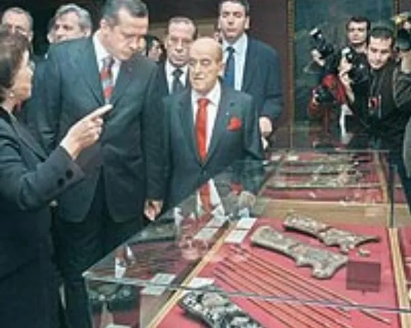 sakip-agaya-veda-edeli-20-yil-oldu-kayseride-fakir-bir-ailenin-cocugu-olarak-dogdu-1712658770766.jpg