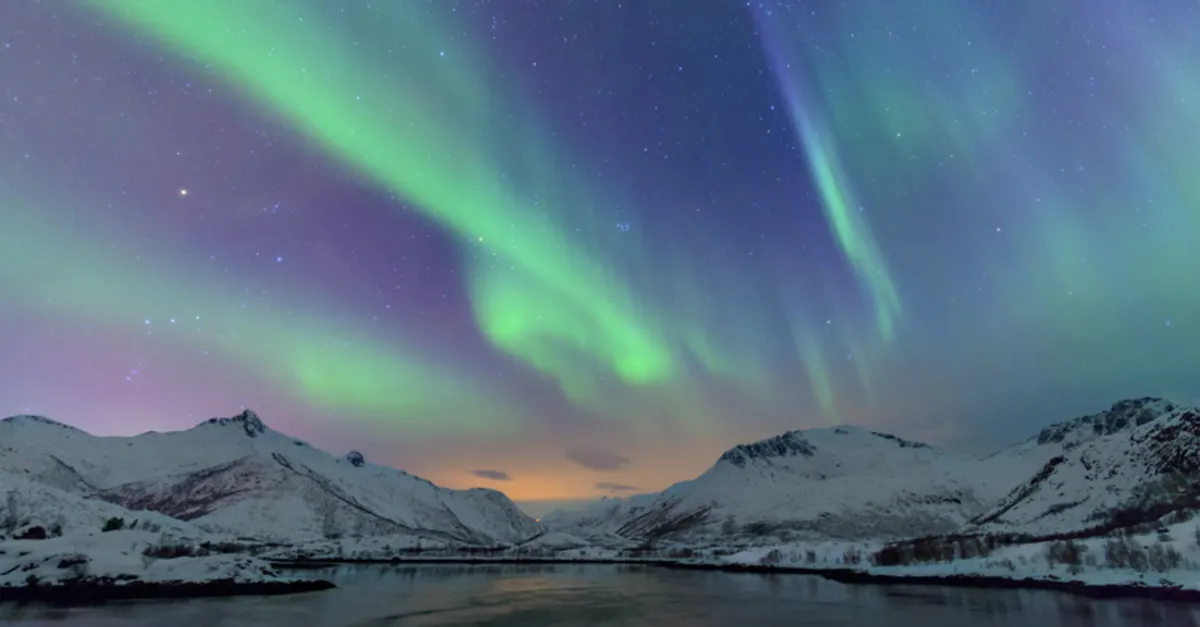 Kuzey Işıkları Nasıl Oluşur? Kutup Işıkları (Aurora) Nedir, Hangi Ülkelerde Görülür? Kuzey Işıkları Nasıl Oluşur? Kutup Işıkları (Aurora) Nedir, Hangi Ülkelerde Görülür?