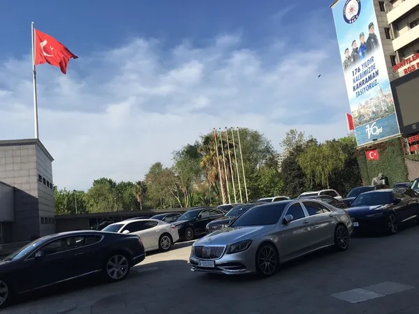 İstanbul Merkezli 9 ilde lüks otomobil kaçakçılığı operasyonu! Piyasa değeri 40 milyon - 3