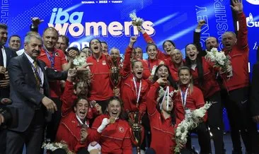 Son dakika haberi: Türk kadını yumruklarıyla tarih yazdı! Kadın boksörlerimiz dünya şampiyonu oldu...