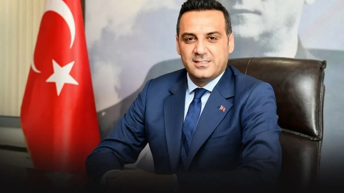 İZBB Başkanı Tugay ile Çiğli Belediye Başkanı Yıldız’ın arasına çöp girdi