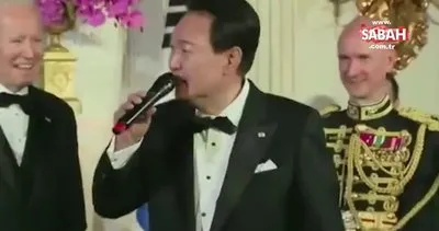 Güney Kore Devlet Başkanı’nın Amerikan Pastası şarkısındaki performansı büyük alkış aldı | Video