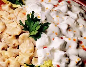 Peynirli Cevizli Köy Mantısı