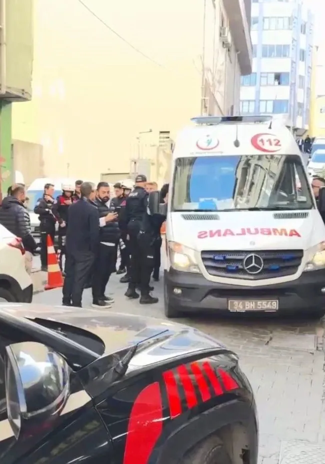 kagithanedeki-talihsiz-olayda-berberin-durumu-iyiye-gidiyor-polis-memuru-ev-hapsi-aldi-1777534790004.jpg