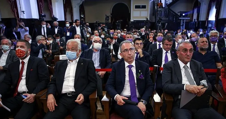 Galatasaray Başkan adaylarından Metin Öztürk ve Abdurrahim Albayrak salondan ayrıldı!