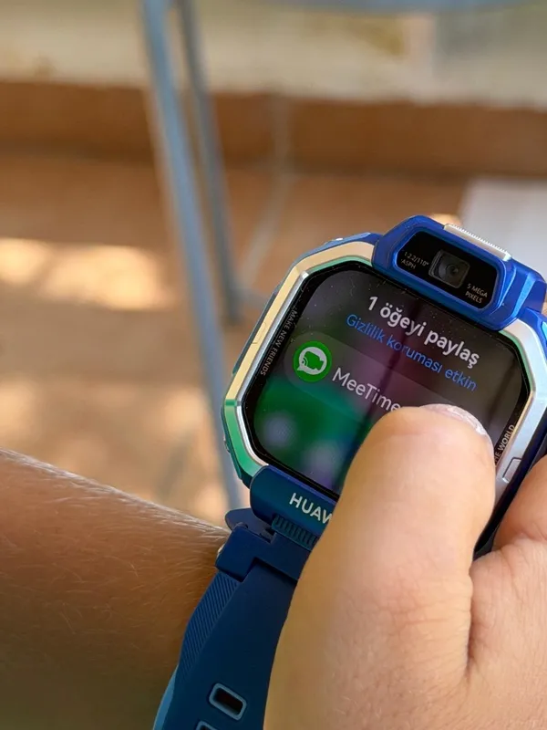 merakli-mini-mini-kasiflere-huawei-watch-kids-x1-ile-guvenli-kesif-1786625813553.jpeg