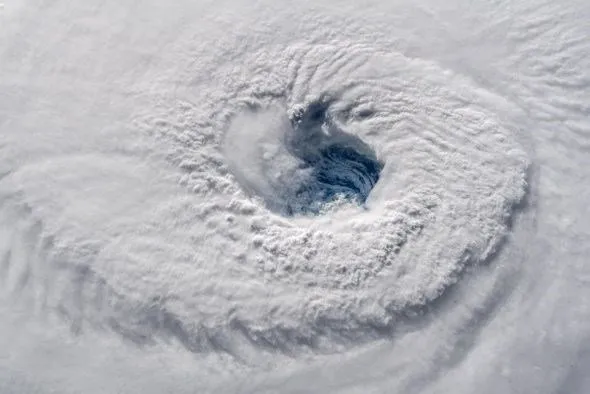 Florence Kasırgası uzaydan görüntülendi!