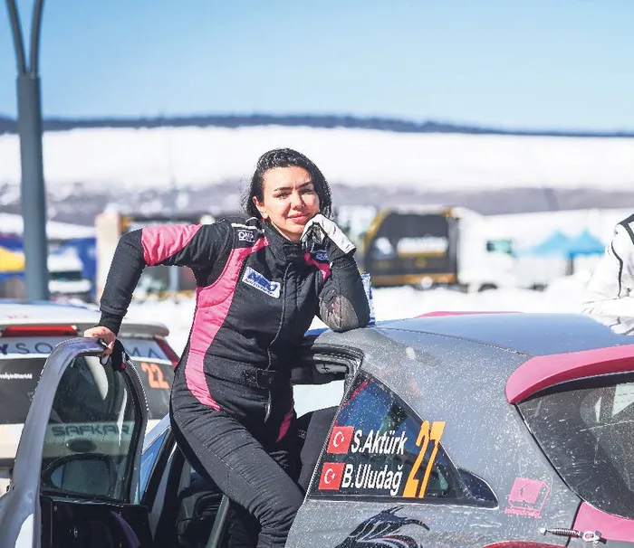 turkiyenin-8-kadin-ralli-sporcusunu-istanbulda-bulusturduk-yaris-haftasi-trip-cekemeyiz-1710658249612.jpg