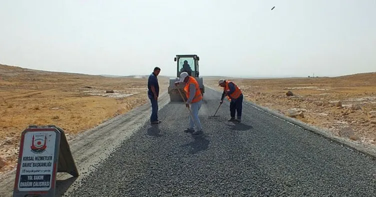 Viranşehir kırsalında sathi asfalt çalışması
