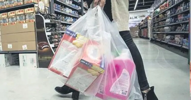 Markette ücretsiz poşet patlaması