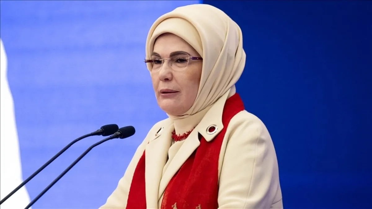 Emine Erdoğan'dan şehit olan 12 asker için başsağlığı mesajı