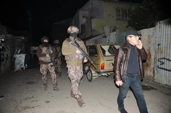 Adana'da Cono aşiretine bin polisle şafak baskını