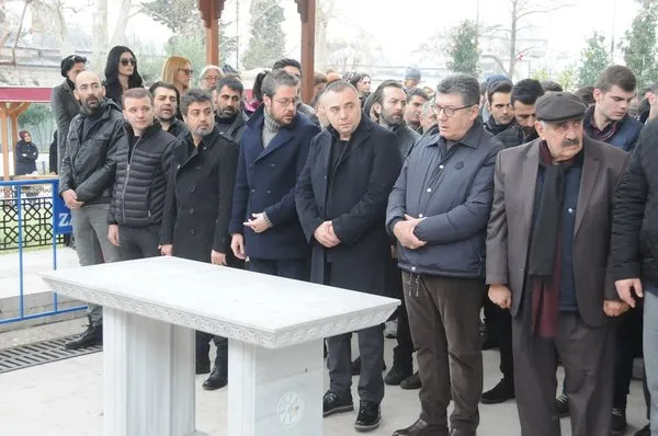 ‘Eşkıya’ ekibi tam kadro cenazede