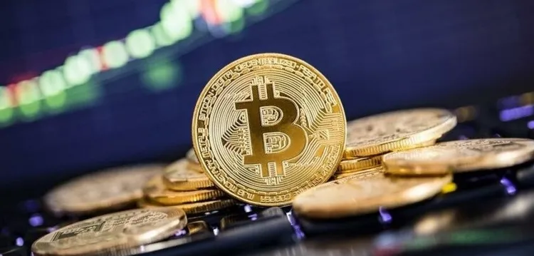 bitcoin-rekora-doymuyor-iste-yeni-zirvesi-1615715190236.jpg