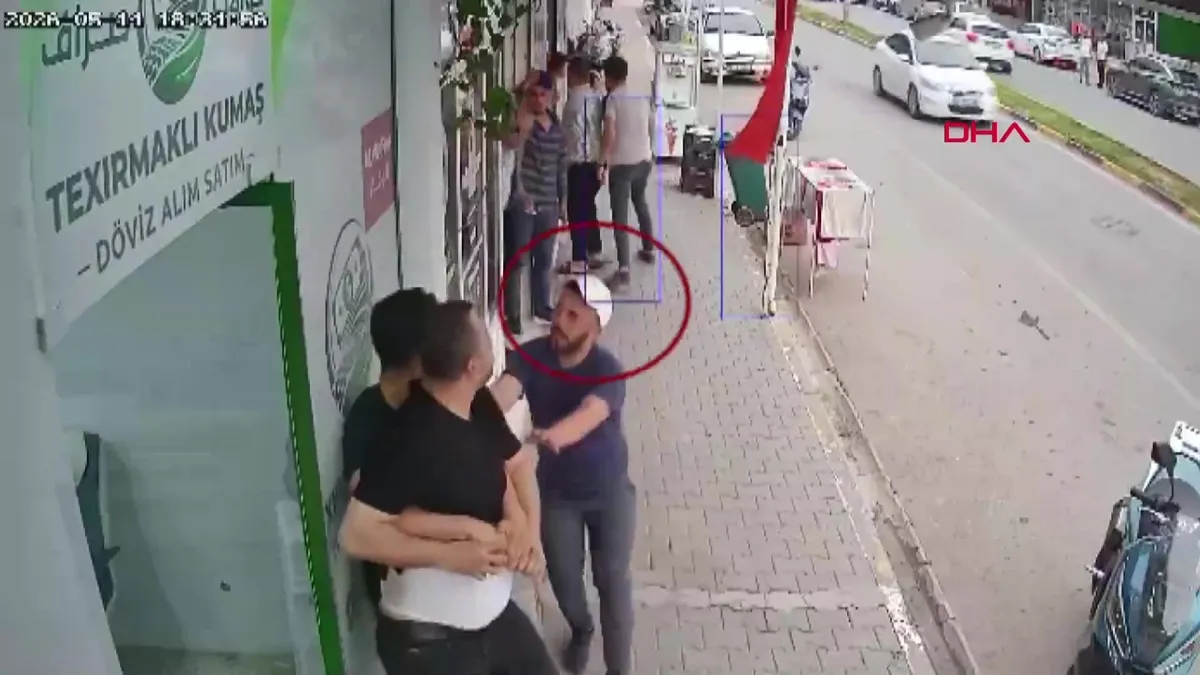 Hatay’da döviz bürosundaki silahlı saldırının görüntüleri ortaya çıktı | Video videosunu izle Hatay’da döviz bürosundaki silahlı saldırının görüntüleri ortaya çıktı | Video videosunu izle