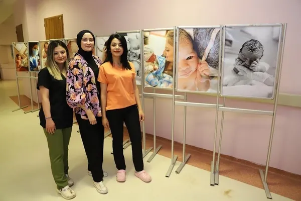 turkiyede-bir-ilk-dogum-sonrasi-cekilen-bebek-resimleri-yarismasi-duzenlendi-1651308621708.jpg