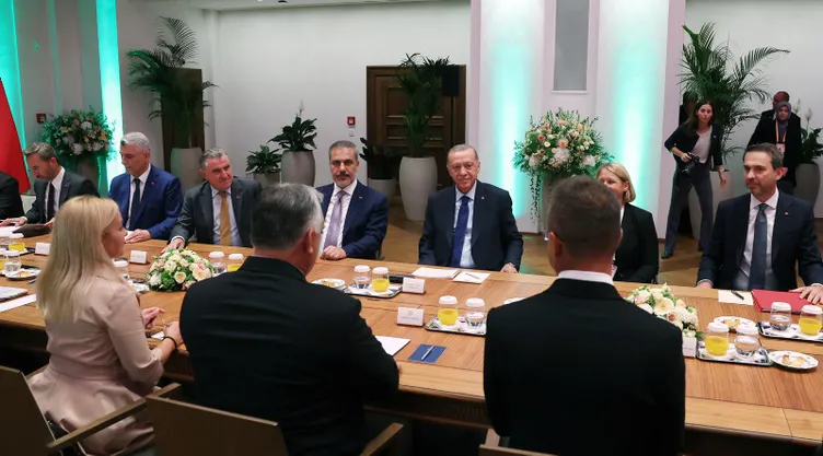 Başkan Erdoğan’dan Macaristan’da peş peşe kritik temaslar: Türkiye’nin AB üyeliği masada
