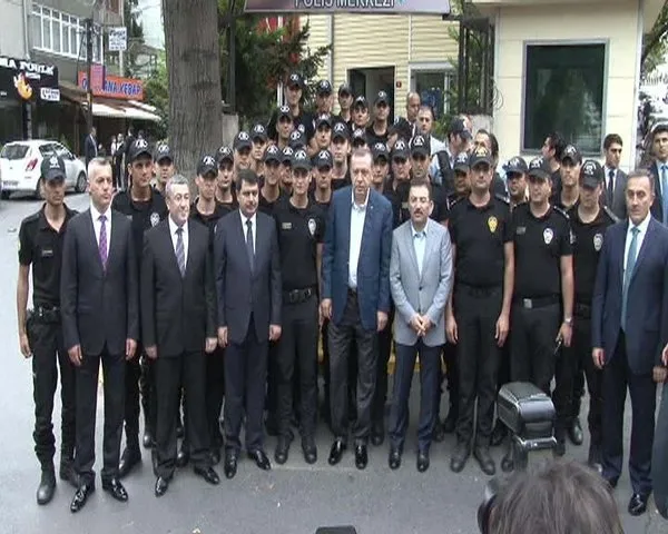 Cumhurbaşkanı Erdoğan İstanbul'da bayram namazı kıldı
