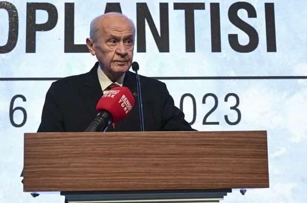 son-dakika-bahceliden-tbmmdeki-oturuma-katilmama-karari-alan-chpye-tepki-turk-milletinin-iradesine-saldiridir-1759310686615.jpg Son dakika | Bahçeli'den TBMM'deki oturuma katılmama kararı alan CHP'ye tepki: Türk milletinin iradesine saldırıdır