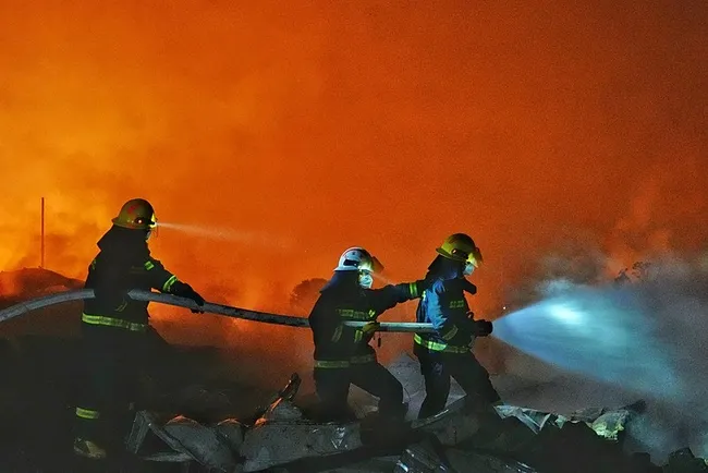 Çin'de havai fişek fabrikasında patlama: 21 ölü