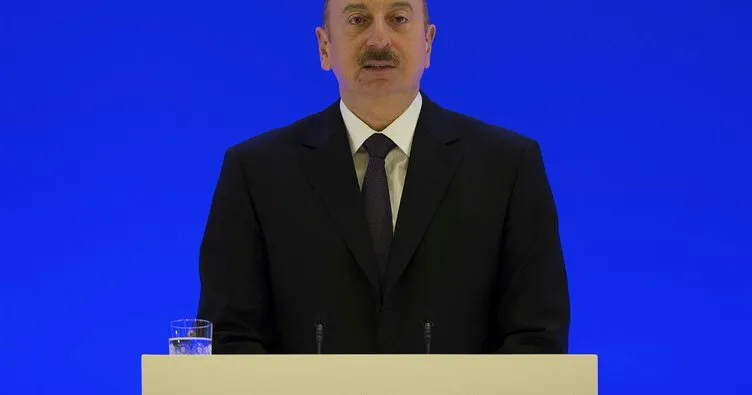 Aliyev, Putin’i kutladı