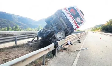 Ambulans kaza yaptı hasta öldü