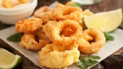 Kalamar Nasıl Temizlenir? Kalamar Derisi Nasıl Soyulur, Zarı Soyulur Mu?