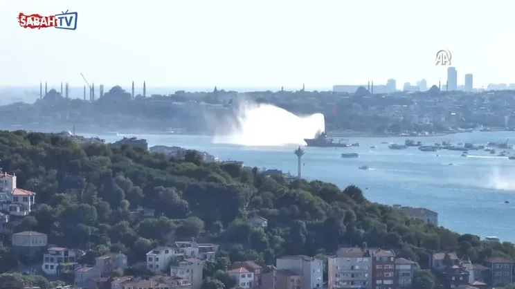 15 Temmuz Demokrasi ve Milli Birlik Günü dolayısıyla İstanbul Boğazı'nda kortej geçişi yapıldı