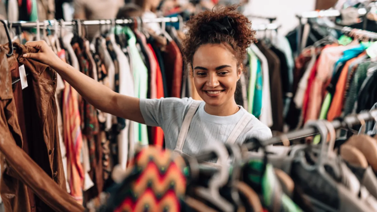 Sonbaharda stilinize yeni bir hava katın! Tarz sahibi parçalarla her ortamda ışıldayın Sonbaharda stilinize yeni bir hava katın! Tarz sahibi parçalarla her ortamda ışıldayın