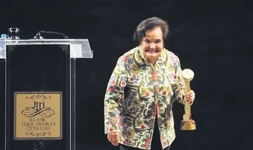 Ünlülerin hocası hayatını kaybetti