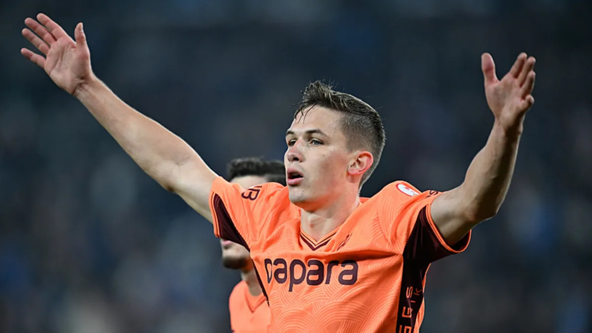 Trabzonspor’da ayrılık ihtimali! Yıldız isim menajerini çağırdı… – Galeri Trabzonspor’da ayrılık ihtimali! Yıldız isim menajerini çağırdı… – Galeri