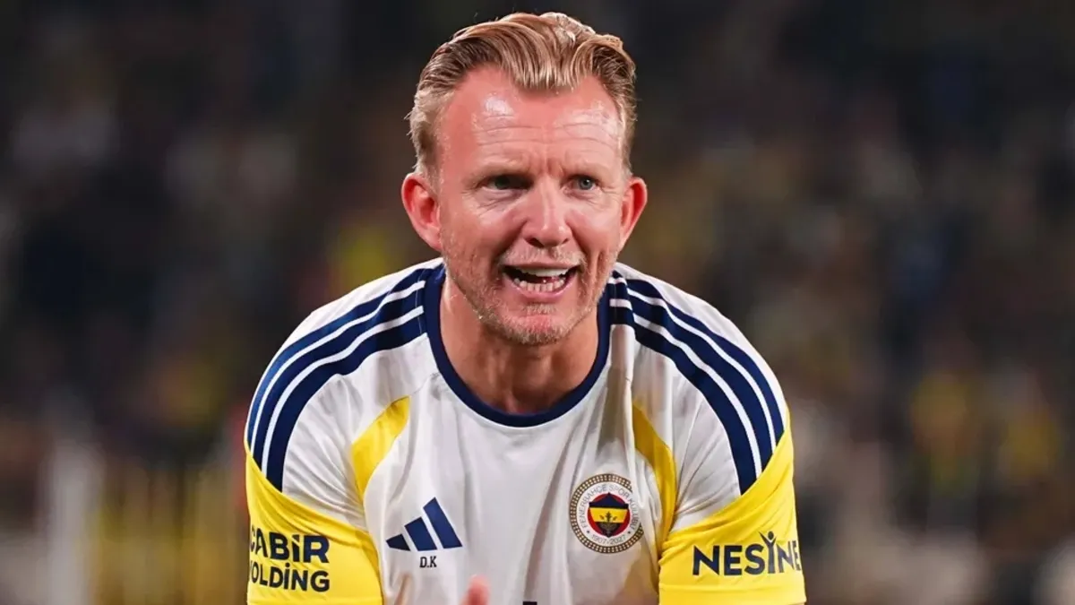 Fenerbahçe'de teknik direktörlük görevi Dirk Kuyt'a emanet