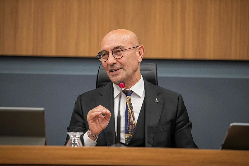 SON DAKİKA | CHP'deki yolsuzluk İzmir'e sıçradı! Milyarlık vurgunda detaylar ortaya çıktı: Nitelikli dolandırıcılık, ihaleye fesat…