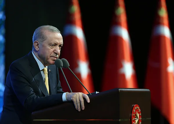 son-dakika-baskan-erdogandan-sosyal-medya-duzenlemesi-aciklamasi-ailelerin-talep-ettigi-bir-adimi-atiyoruz-1775204462024.jpg SON DAKİKA | Başkan Erdoğan'dan sosyal medya düzenlemesi açıklaması: Ailelerin talep ettiği bir adımı atıyoruz