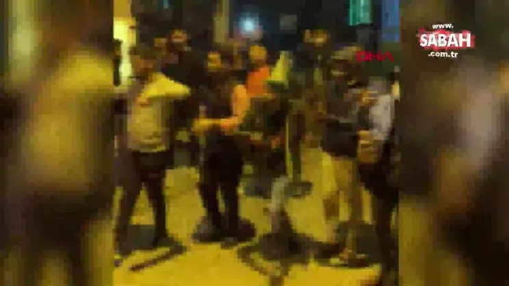 Kumkapı'da sokakta sosyal mesafesiz yılbaşı kutlaması | Video