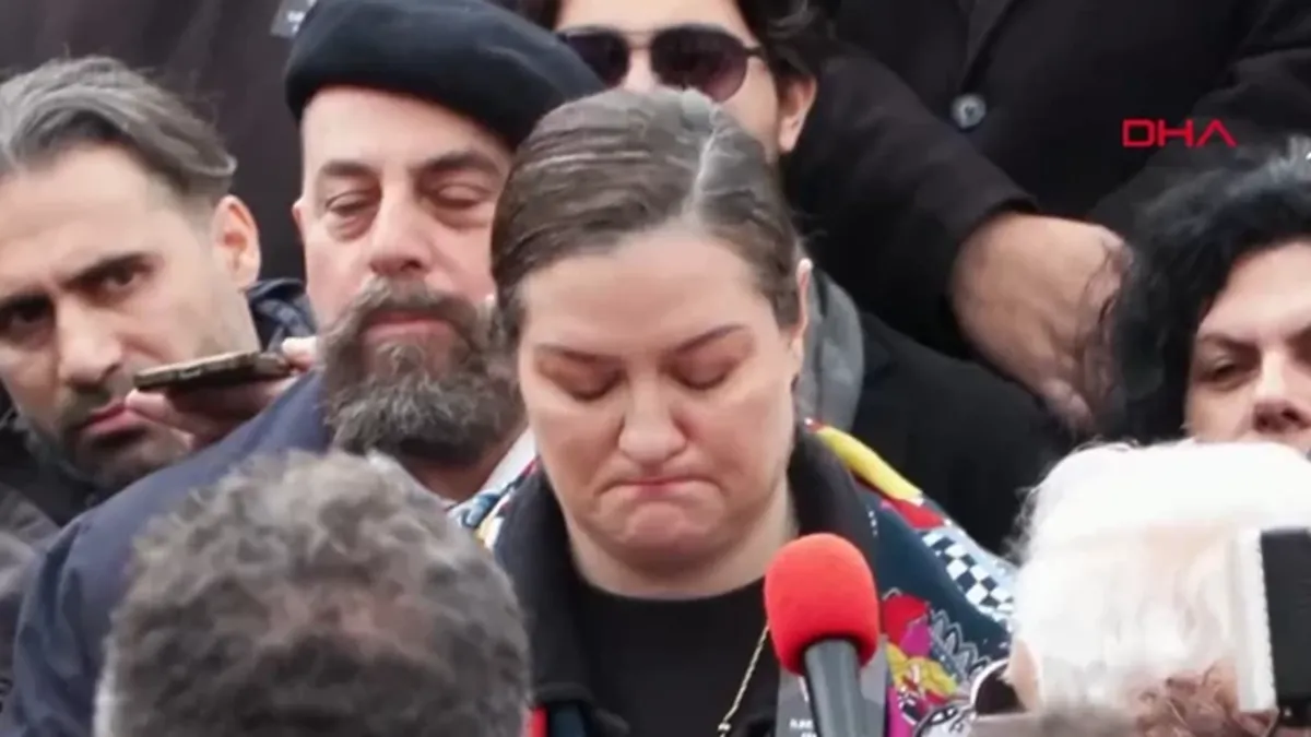 Tuna Ortaylı Kimdir? İlber Ortaylı’nın kızı Tuna Ortaylı kaç yaşında ve ne iş yapıyor?