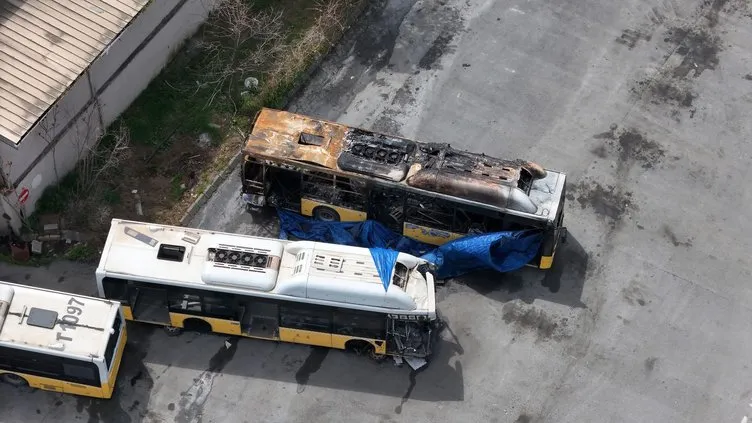 İETT garajı otobüs mezarlığına döndü: İşte yanan ve arızalanan araçların son hali!