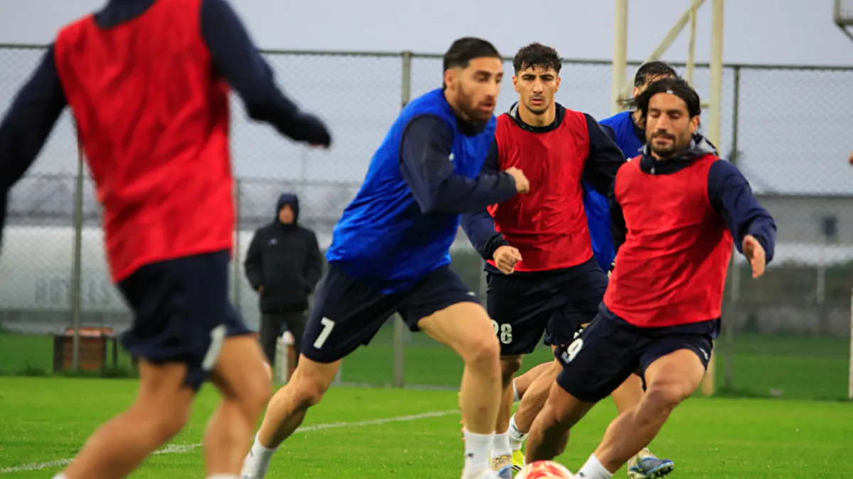 İran Milli Takımı kamp için Antalya’ya geldi İran Milli Takımı kamp için Antalya’ya geldi