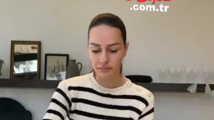 Yasemin Özilhan’ın yeni paylaşımı yine olay oldu! Yasemin Özilhan dünyaca ünlü o ismi mi taklit ediyor? | Video