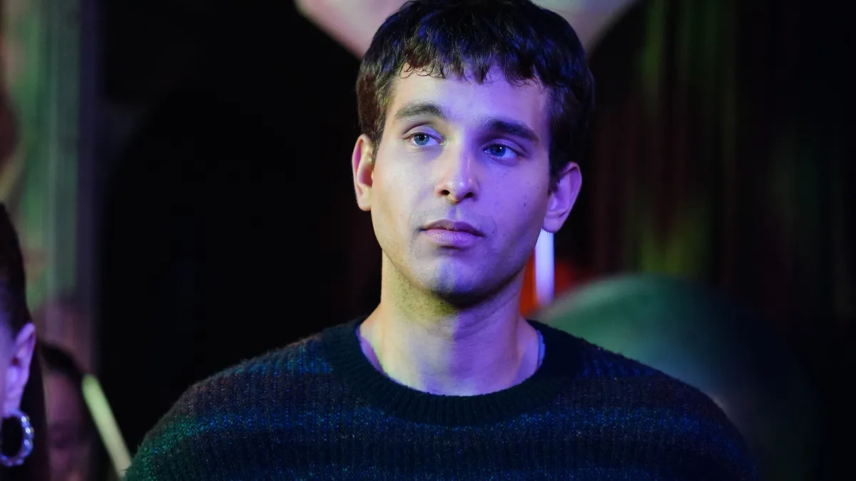 Annesi Arzum Onan ve babası Mehmet Aslantuğ’un izinden gidiyor! Can Aslantuğ ilk dizisi Kardelenler’deki rolünü ve duygularını paylaştı Annesi Arzum Onan ve babası Mehmet Aslantuğ’un izinden gidiyor! Can Aslantuğ ilk dizisi Kardelenler’deki rolünü ve duygularını paylaştı