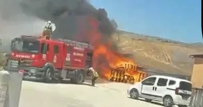 Kırıkkale’de mobilya deposu alevlere teslim oldu #kirikkale