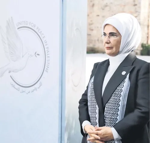 emine-erdogan-gazzeli-mazlumlari-hic-yalniz-birakmadi-1759870123234.jpeg
