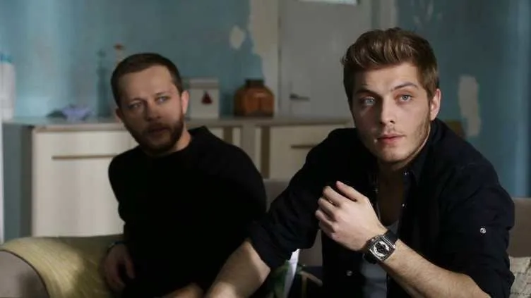 Kırgın Çiçekler 105. bölüm tamamı izle (tek parça olarak hemen izle)