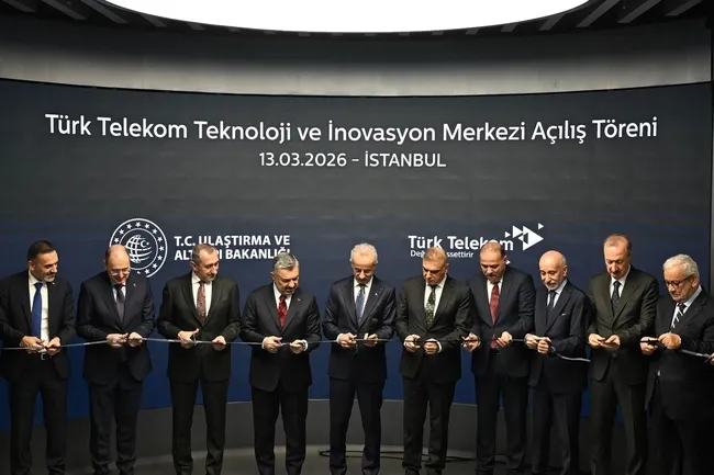 turkiyenin-ilk-ve-en-kapsamli-5g-deneyim-merkezi-turk-telekom-teknoloji-ve-inovasyon-merkezi-acildi-1773424819417.jpeg