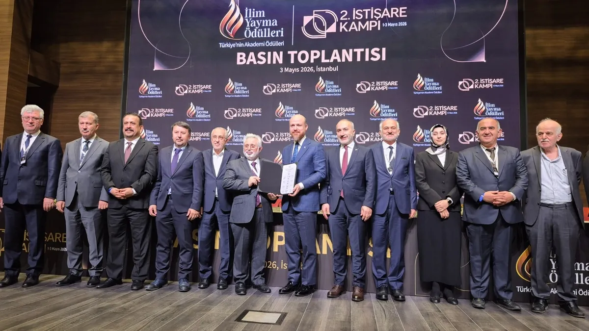 İlim Yayma Vakfı “Bölgesel istikrar için bilim diplomasisi” bildirisi açıklandı İlim Yayma Vakfı “Bölgesel istikrar için bilim diplomasisi” bildirisi açıklandı