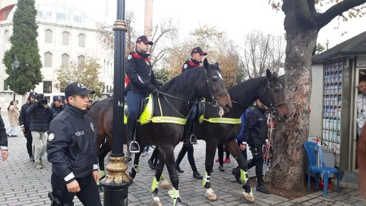 Sultanahmet Meydanı’nda atlı polisler göreve başladı